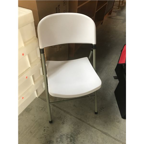 6 PLASTIC FOLDING CHAIRS