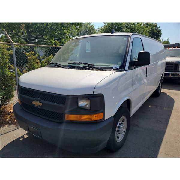 2017 CHEVROLET EXPRESS , 4DR CARGO VAN, WHITE, VIN # 1GCWGBFF8H11542338