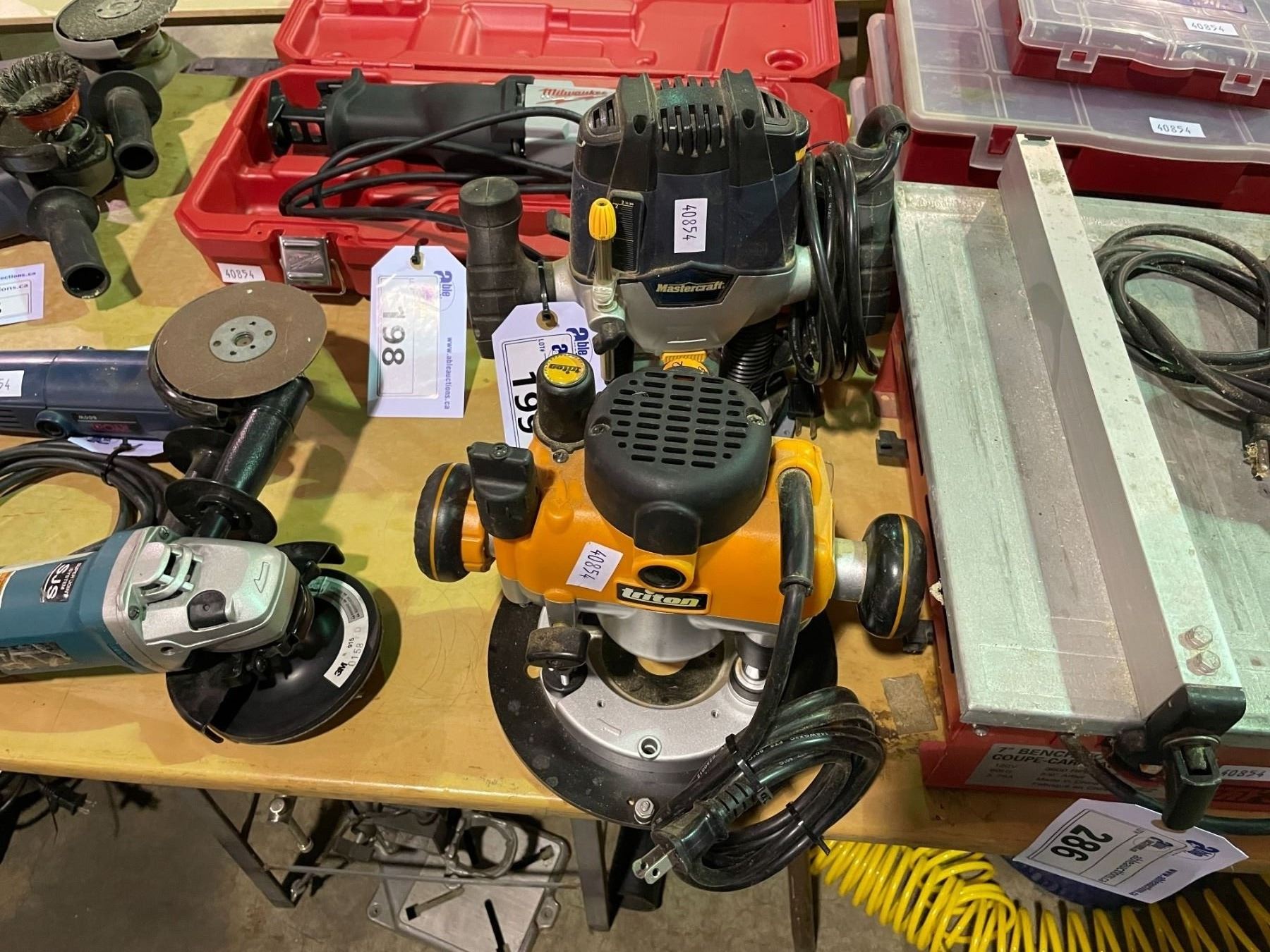 MASTERCRAFT 054-7004-2 PLUNGE ROUTER AND TRITON MOF001KC PLUNGE ROUTER ...