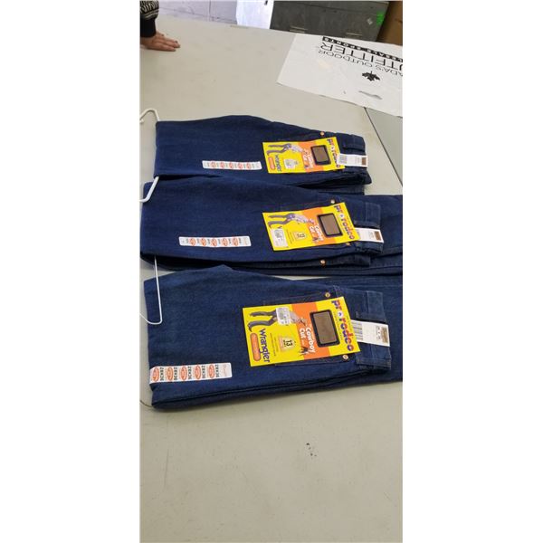 WRANGLER JEANS 28X34, 28X36(X2) RETAI VALUE $180