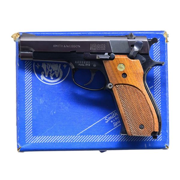 SMITH & WESSON MODEL 39-2 SEMI AUTO PISTOL.