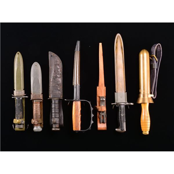 US MILITARY KNIVES & BAYONETS.