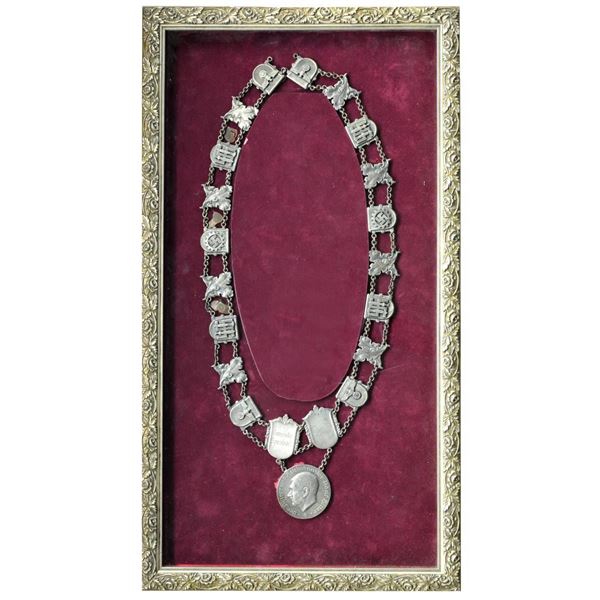 EXCEPTIONALLY RARE WWII GERMAN MAYORï¿½S CHAIN OF