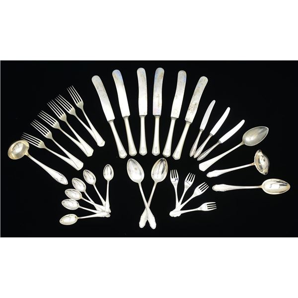 WWII GERMAN STYLE FLATWARE.