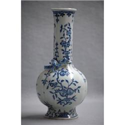 Chinese  blue  and  white  porcelain  long #1884410