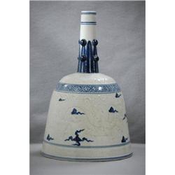 Chinese  blue  and  white  porcelain  bell. #1884431