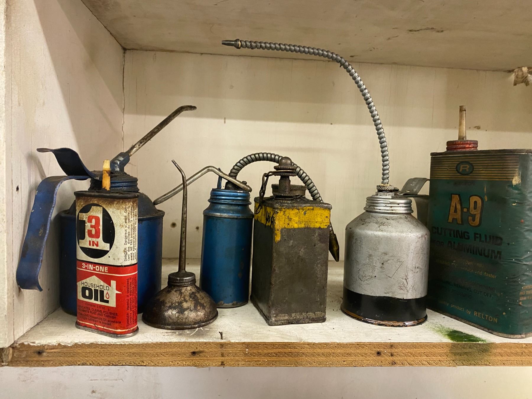 Oil/ grease containers