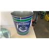 Image 3 : 2 PAINT SPRAYERS, BIKE SEAT, 3 METAL PAILS - CORONA, CANUCKS, HOCKEY