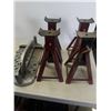 Image 3 : 4 JACK STANDS AND TILE CUTTER