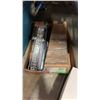 Image 2 : TRAY OF DOOR CLOSERS, AMBER AND RED LIGHTS