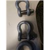 Image 4 : Lot of lifting straps and shackles
