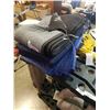 Image 1 : 4 HEAVY MOVING BLANKETS