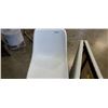 Image 2 : 4 ft folding table and plastic swivel chair