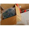 Image 3 : LOT OF STAINLESS CUPS, SANDALS, LEATHER TREATMENT KIT AND BENTO TIERED LUNCH CONTAINER