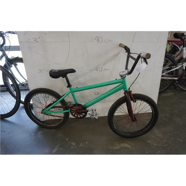 BLACK BMX BIKE