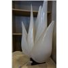 Image 1 : MODERN ABSTRACT LAMP