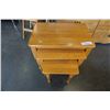 Image 1 : 3 PINE NESTING TABLES
