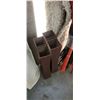 Image 2 : Lot of decorative sticks, flowers and vases