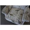 Image 2 : WINGBACK RECLINER WITH BIRD PATTERN FABRIC