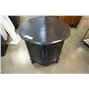 Image 1 : ROUND PAINTED BLACK ENDTABLE