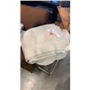 Image 1 : Slingsby acri luxe acrilan blanket
