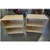 Image 1 : 2 MAPLE SHELVES 31 1/2 INCHES WIDE X 17 1/2 DEEP X 32 TALL