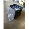 Image 1 : TOTE OF DISPLAY HEADS FOR HATS