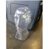 Image 2 : TOTE OF DISPLAY HEADS FOR HATS