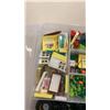 Image 3 : SMALL TOTE OF LEGO