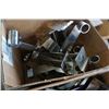 Image 4 : BOX OF SLAT WALL HOOKS