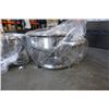 Image 2 : 4 CHAFING DISHES