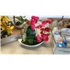 Image 4 : 4 new artificial orchids with tray of collectibles and pedieggs