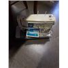 Image 3 : Singer stylist sewing machine