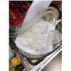 Image 2 : PUNCH BOWL SET WITH BOWLS, PRO CAST REVERSABLE GRIDDLE AND WARMING PAN