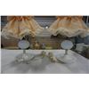 Image 2 : 2 VINTAGE MILK GLASS TABLE LAMPS