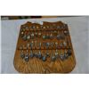 Image 4 : TRAY OF COLLECTOR SPOONS