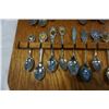 Image 5 : TRAY OF COLLECTOR SPOONS