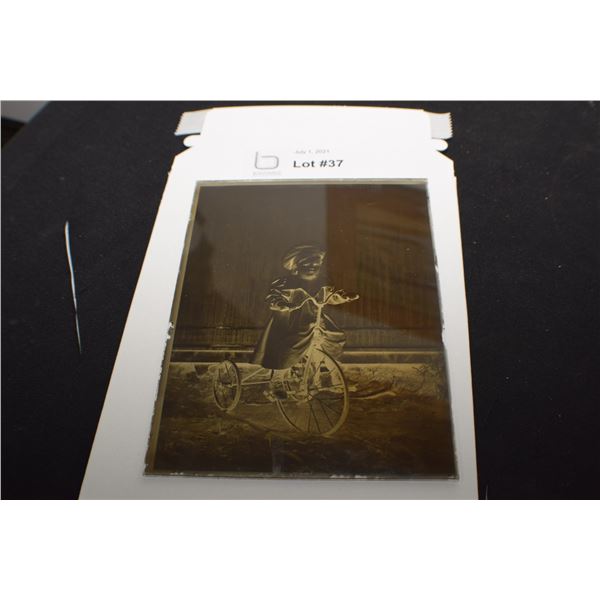 ANTIQUE GLASS PLATE PHOTOGRAPHY NEGATIVE