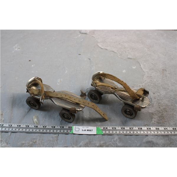 Vintage Roller Skates - Kingston 612 Clipper