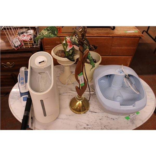 Household items, humidifer, foot spa, lamp, flower pots