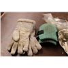 Image 4 : Gloves Knee Pads Dust Masks Misc