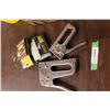 Image 1 : 2 Staplers and Staples