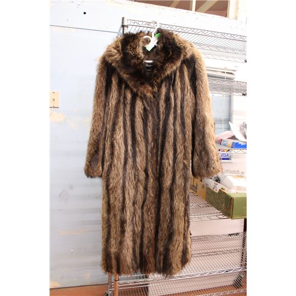 Raccoon Western Fur Size 8-10 Fur Coat