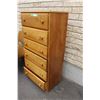 Image 2 : Blonde Wood 6 Drawer Dresser 27" x 16"