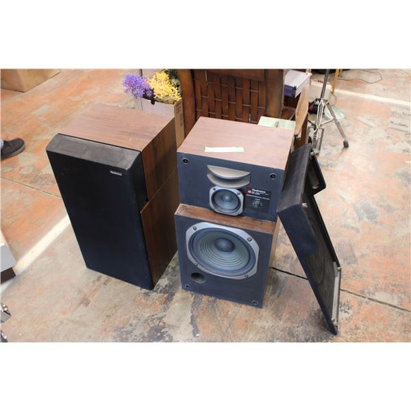 (2) Large Vintage Speakers Technics