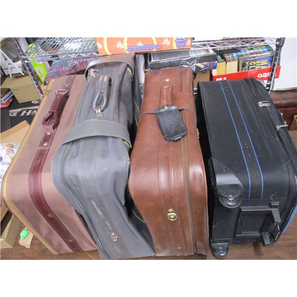 Luggage suitcases (lot of 4)