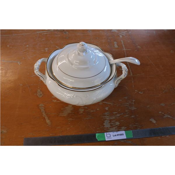 Soup Tureen with Spoon and Lid