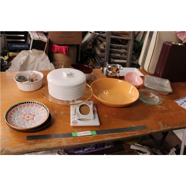 Kitchenware Glassware Lot