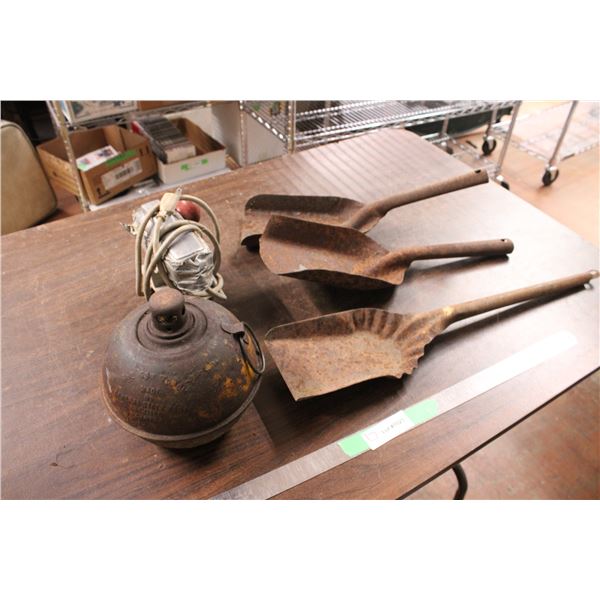 Road Flare 3 Coal Shovels Misc