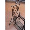 Image 2 : Bottom Cast Iron Stand for Singer Sewing Machine